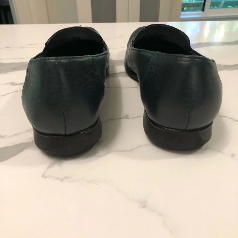 Trotters Jeann Navy Slip On Loafer Flats Size 10M - Picture 4 of 7